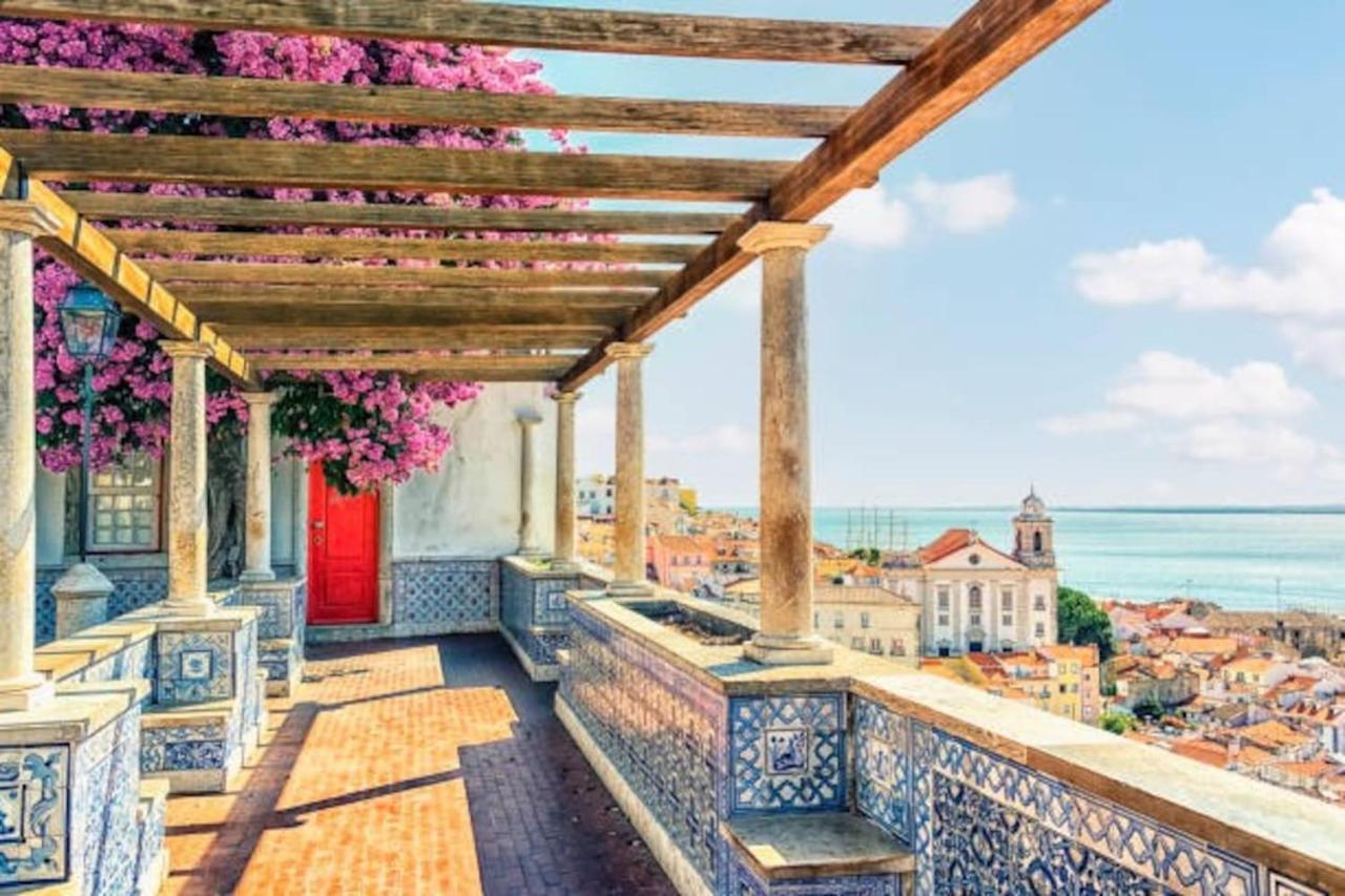 2 Bedroom Apartment For 4 People With Free Public Parking Lisboa Екстериор снимка