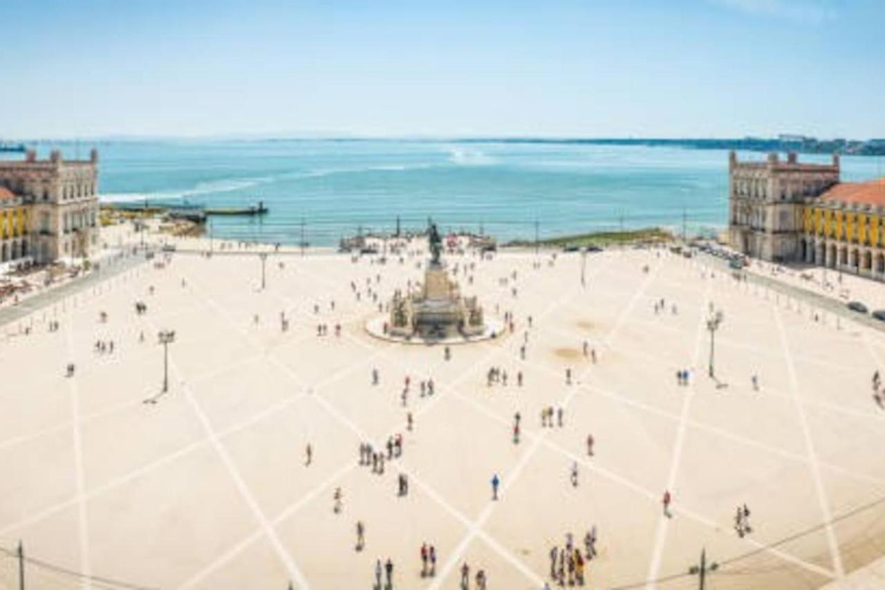2 Bedroom Apartment For 4 People With Free Public Parking Lisboa Екстериор снимка