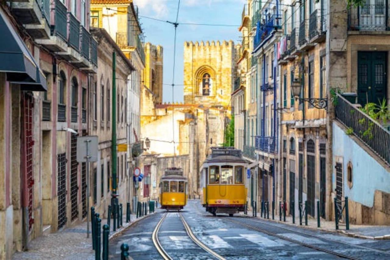 2 Bedroom Apartment For 4 People With Free Public Parking Lisboa Екстериор снимка