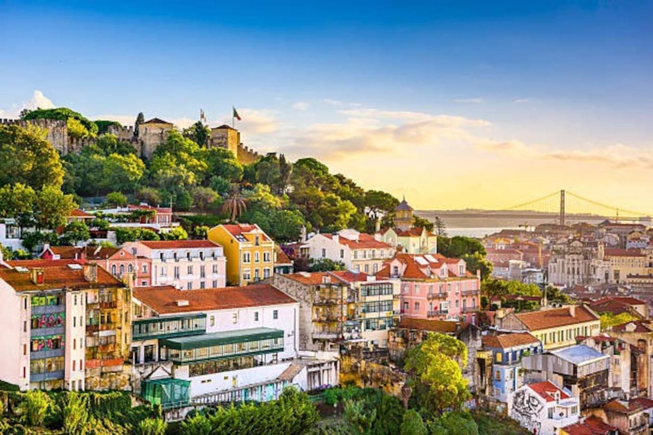2 Bedroom Apartment For 4 People With Free Public Parking Lisboa Екстериор снимка