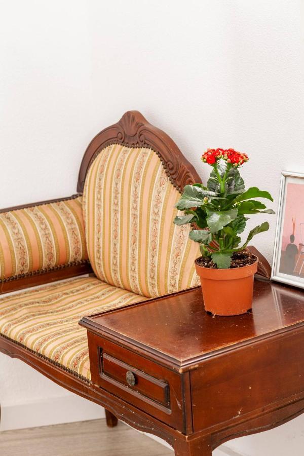 2 Bedroom Apartment For 4 People With Free Public Parking Lisboa Екстериор снимка