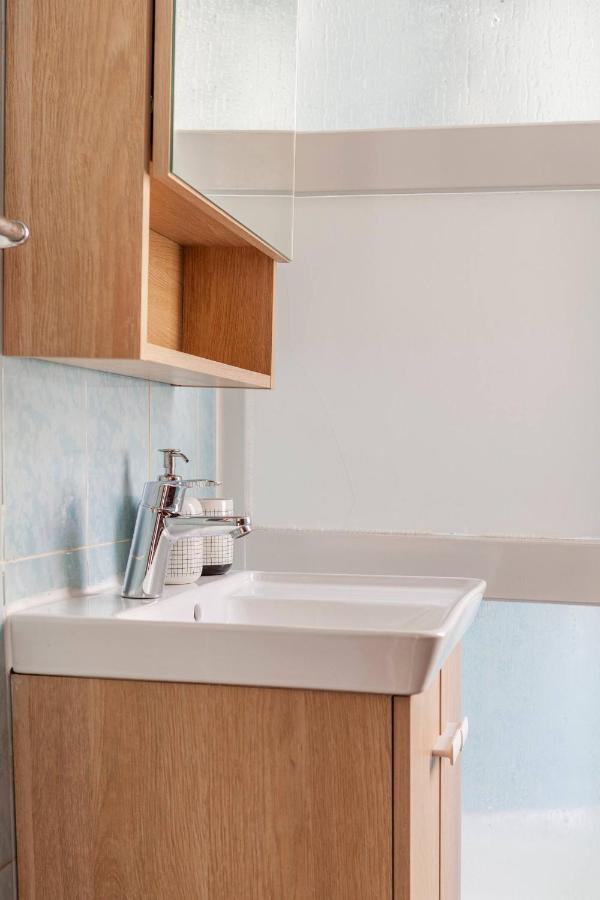 2 Bedroom Apartment For 4 People With Free Public Parking Lisboa Екстериор снимка